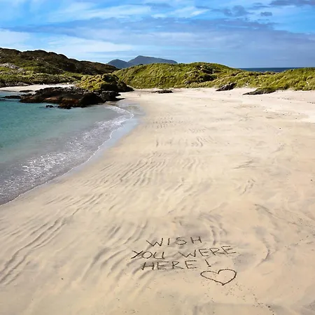 Βίλα Fuchsia - New Luxury 5* Beachside With Sauna - 4 Beds Ensuite - Spectacular Location *