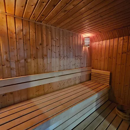 Fuchsia - New Luxury 5* Beachside With Sauna - 4 Beds Ensuite - Spectacular Location Villa *