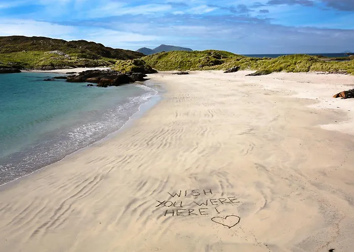 Villa Fuchsia - New Luxury 5* Beachside With Sauna - 4 Beds Ensuite - Spectacular Location *