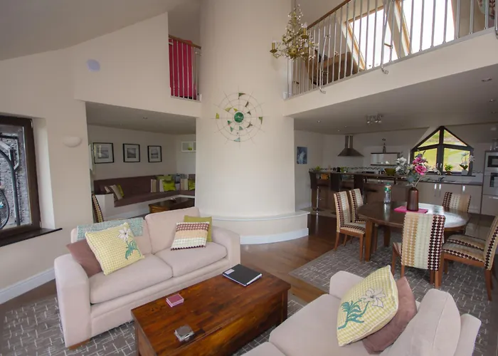 Fuchsia - New Luxury 5* Beachside With Sauna - 4 Beds Ensuite - Spectacular Location Villa