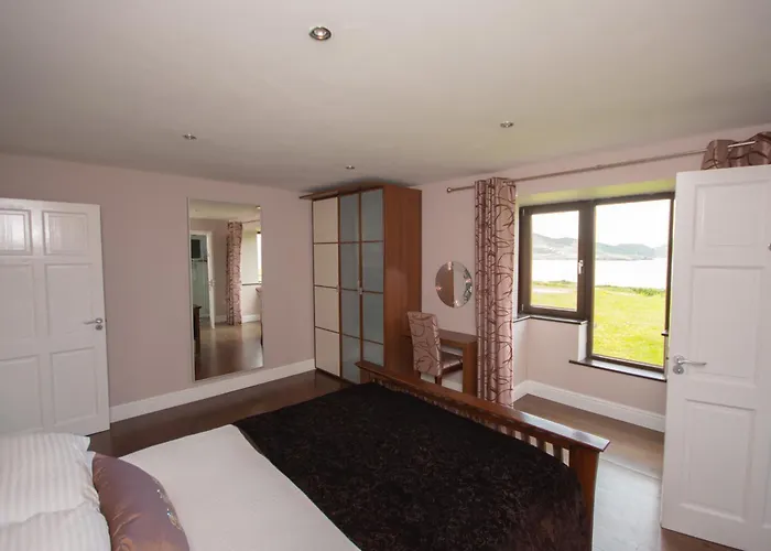 Fuchsia - New Luxury 5* Beachside With Sauna - 4 Beds Ensuite - Spectacular Location Waterville