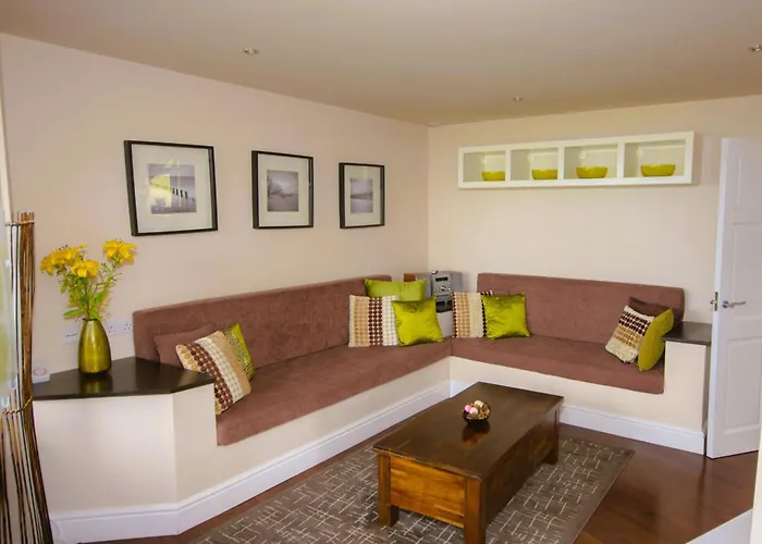 Villa Fuchsia - New Luxury 5* Beachside With Sauna - 4 Beds Ensuite - Spectacular Location An Coireán