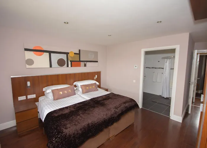 Fuchsia - New Luxury 5* Beachside With Sauna - 4 Beds Ensuite - Spectacular Location Villa