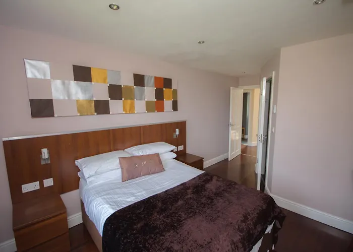 Villa Fuchsia - New Luxury 5* Beachside With Sauna - 4 Beds Ensuite - Spectacular Location