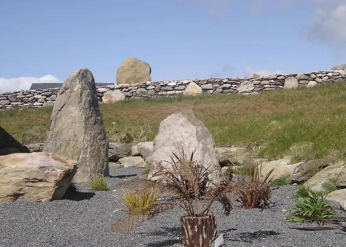 Fuchsia - New Luxury 5* Beachside With Sauna - 4 Beds Ensuite - Spectacular Location