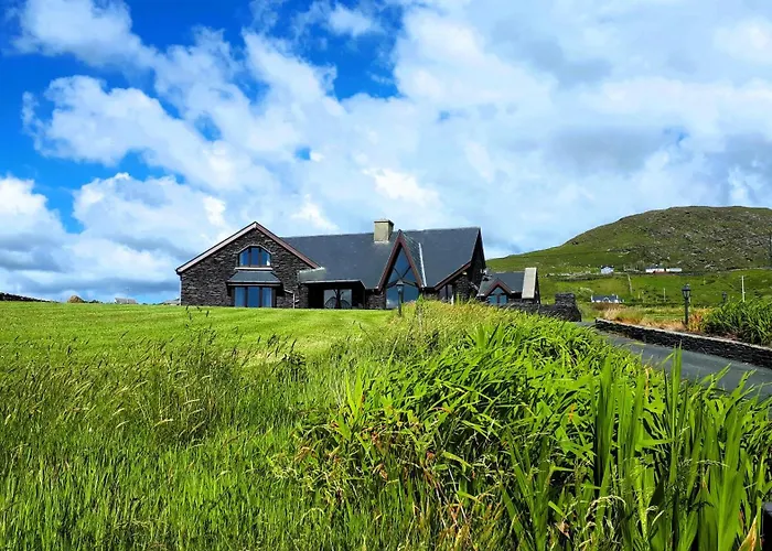 Fuchsia - New Luxury 5* Beachside With Sauna - 4 Beds Ensuite - Spectacular Location Waterville