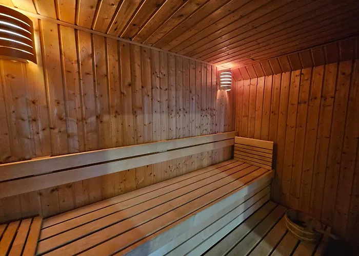 Fuchsia - New Luxury 5* Beachside With Sauna - 4 Beds Ensuite - Spectacular Location Villa *